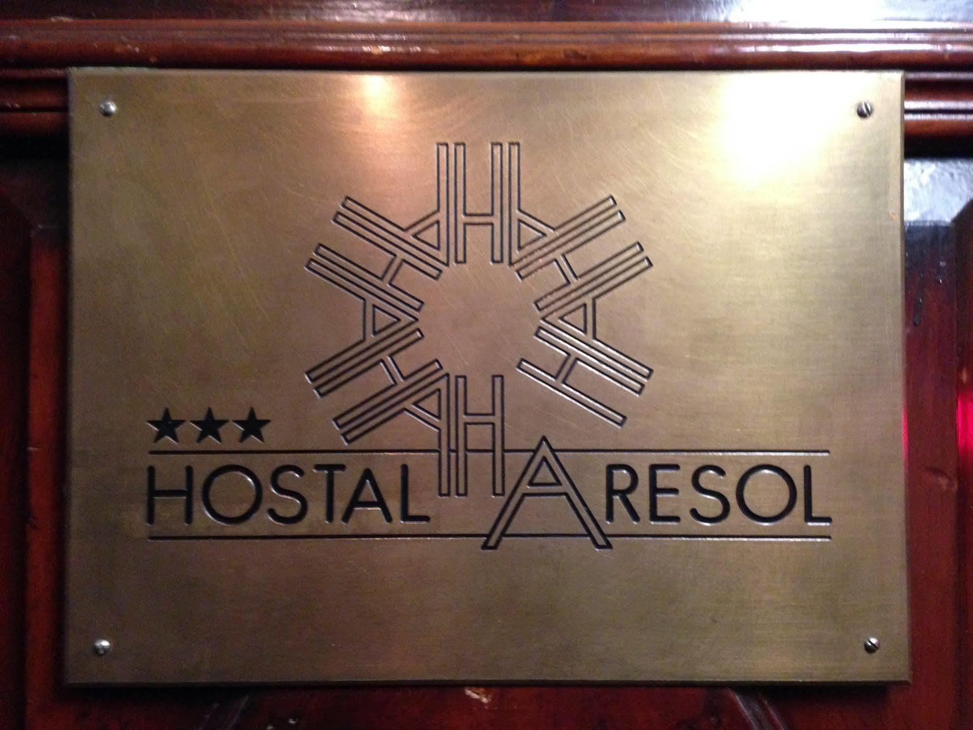 Hostal Aresol Madrid Exterior photo