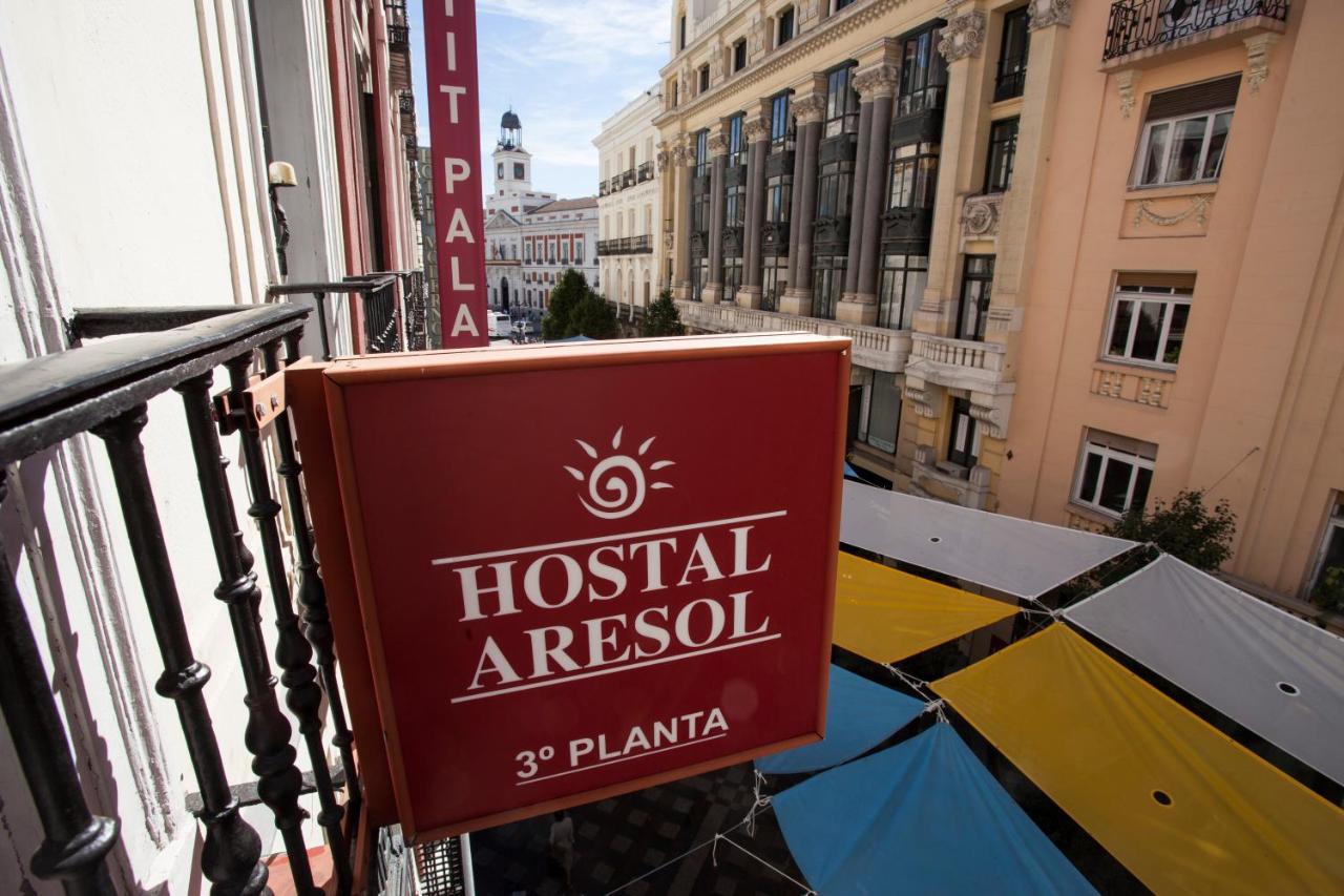 Hostal Aresol Madrid Exterior photo